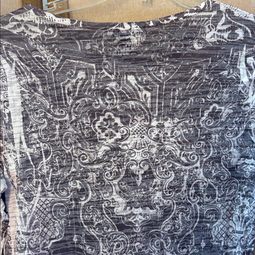 INC International Concepts Gray and White Long Sleeve embellished Top xl - Picture 5 of 5